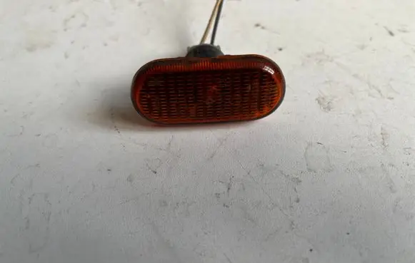 Renault Scenic I Front fender indicator light 7700822136