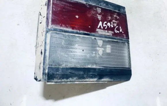 Volkswagen PASSAT B3 Tailgate rear/tail lights 333945107