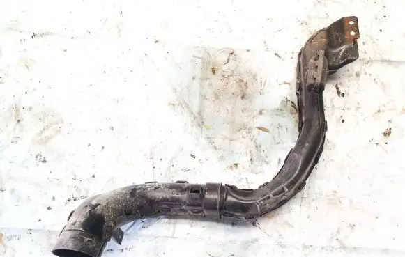 Nissan Note (E11) Air intake hose/pipe 6654628