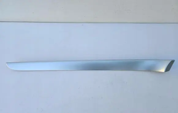 Audi A4 S4 B7 8E 8H Front door trim bar 8E0867409