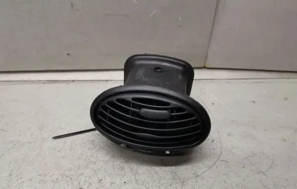 Ford Focus Dash center air vent grill 98AB19893AKW