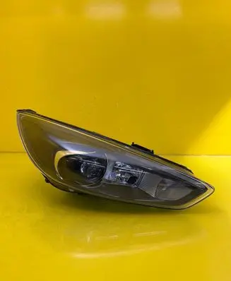 Ford Focus ST Headlight/headlamp F1EB-13D154-CF