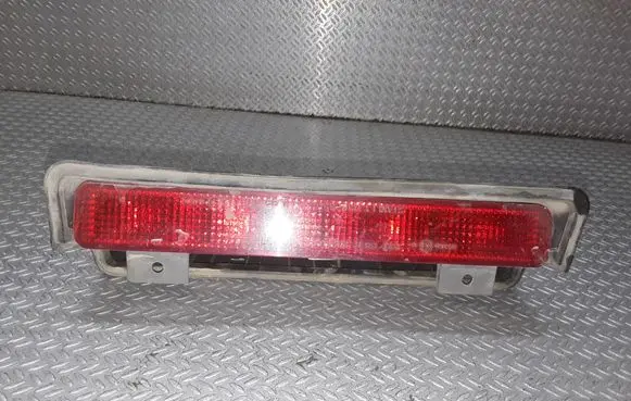 Mitsubishi Pajero Third/center stoplight 0508801
