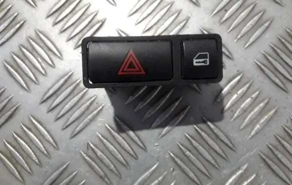 BMW 3 E46 Hazard light switch 61318368920 61.31-8368920