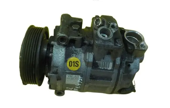 Volkswagen Touran I Air conditioning (A/C) compressor (pump) 1K0820859C