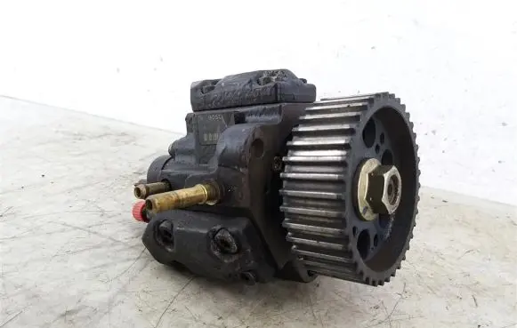 Alfa Romeo 156 Fuel injection high pressure pump