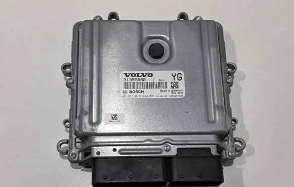 Volvo V60 Engine control unit/module 31355882