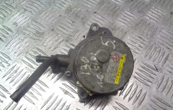 Hyundai i30 Vacuum pump