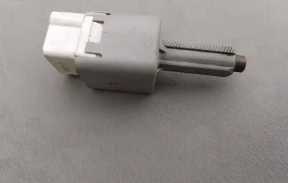 Toyota Avensis Verso Brake pedal sensor switch