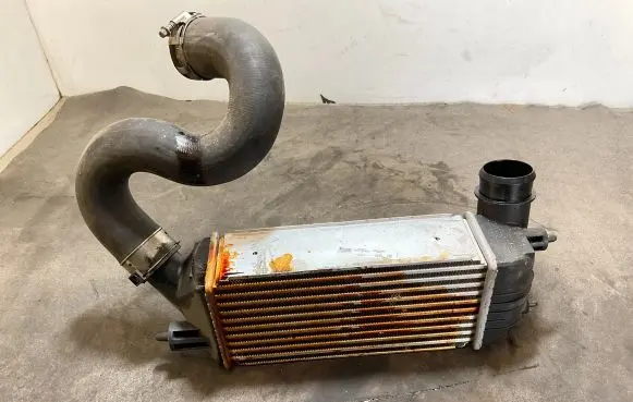 Citroen Jumpy Intercooler radiator 2021W40 96467 1440201480