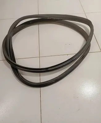Mercedes-Benz E W212 Front door rubber seal A2126970051