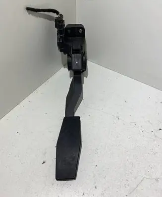 Opel Zafira A Accelerator throttle pedal 90581208 0281002298