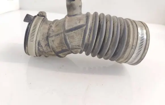 Subaru Outback Turbo air intake inlet pipe/hose 14462AA510