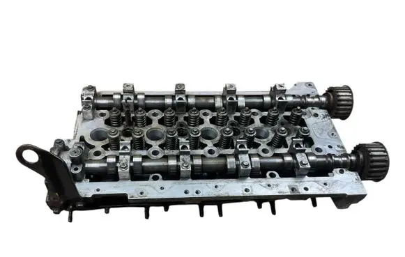 Renault Master II Engine head 8200005878 7701476952 69T01