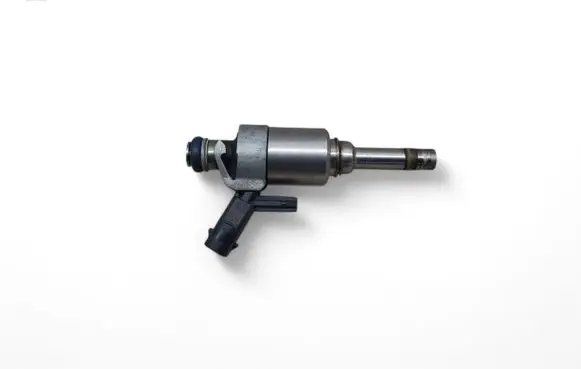 Audi A4 S4 B8 8K Fuel injector 06L906036D