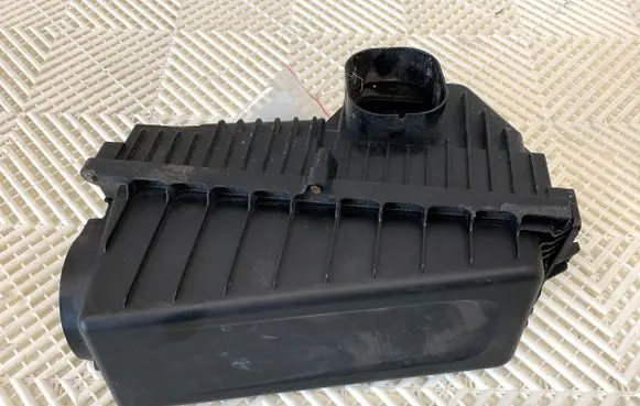 Alfa Romeo Stelvio Air filter box 50546941