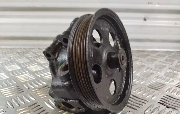 Ford Mondeo Mk III Power steering pump