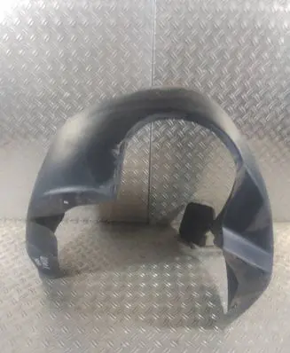 Front wheel arch liner splash guards