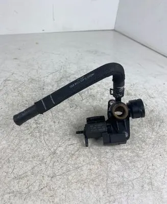 Audi A4 S4 B8 8K Engine coolant pipe/hose 06H121132H 037906283C