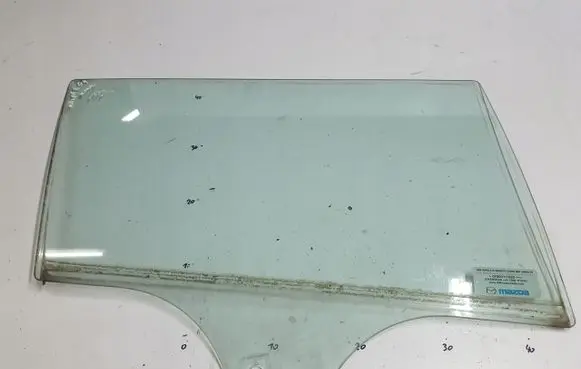 Mazda 6 Sliding door window/glass 