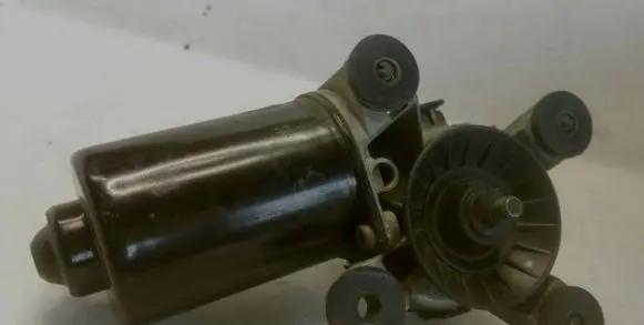 Hyundai Coupe Wiper motor