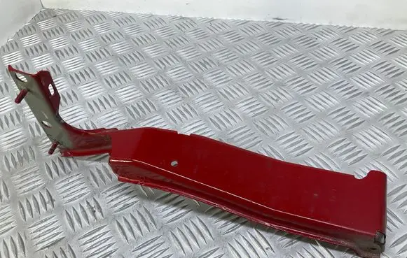Audi A5 Sportback 8TA Fender mounting bracket 8T0821136A