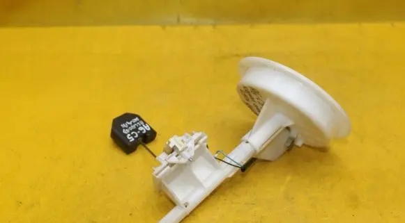 Audi A6 Allroad C5 Fuel level sensor 4B0201317R