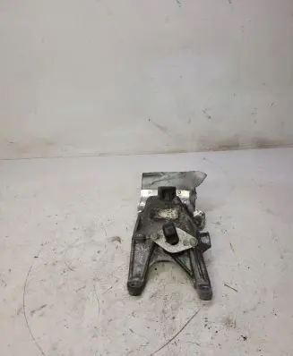 Audi A4 S4 B9 8W Engine mounting bracket 4M0199308AD