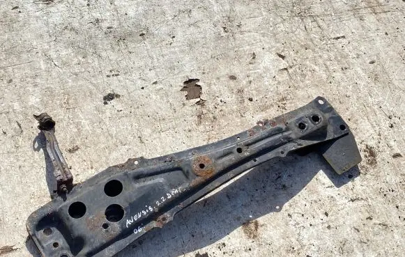 Toyota Avensis T250 Front subframe