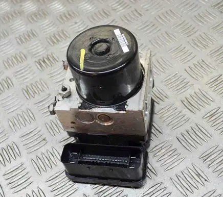 Volvo V60 ABS Pump 31329137 10061935501