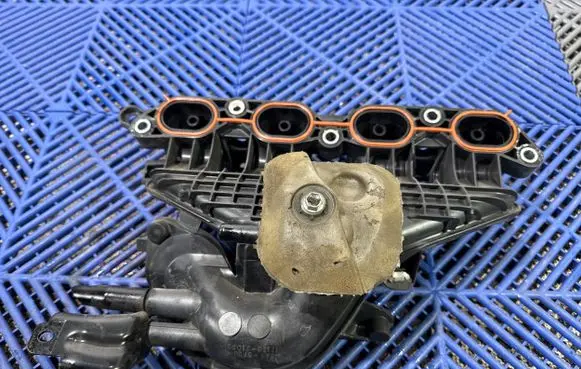 Toyota Yaris Intake manifold 1712021060
