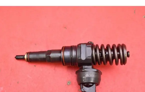 Audi A4 S4 B6 8E 8H Fuel injector 038130073AR