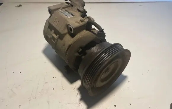 Toyota RAV 4 (XA20) Air conditioning (A/C) compressor (pump) 4472204302 10S15L