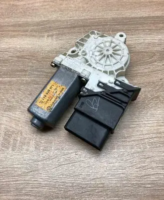 Volkswagen Golf IV Rear door window regulator motor 1J4959811C