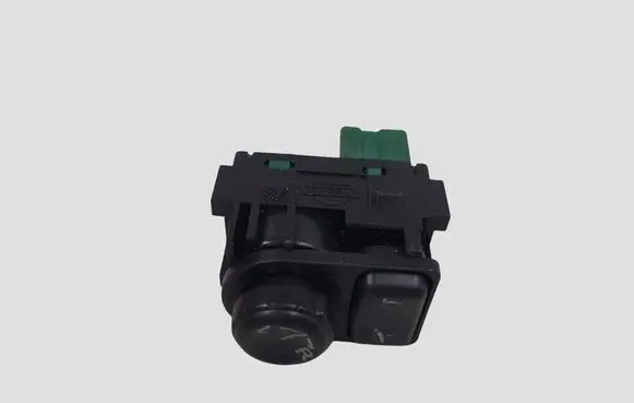 Nissan Qashqai Wing mirror switch