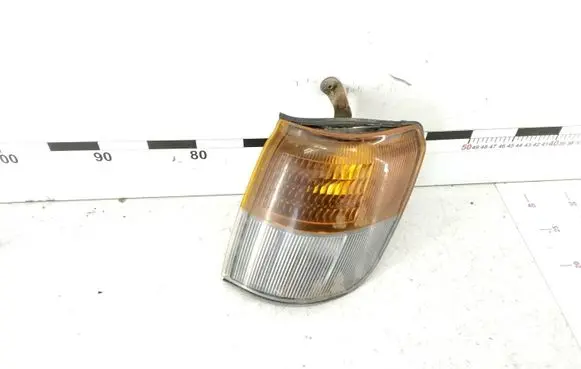 Mitsubishi Pajero Front indicator light 21037746