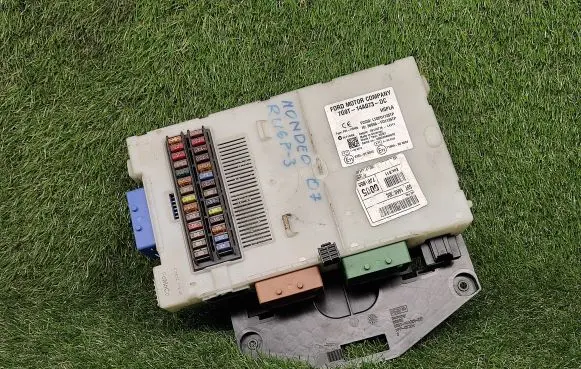 Ford Mondeo MK IV Power management control unit 7G9T14A073DC