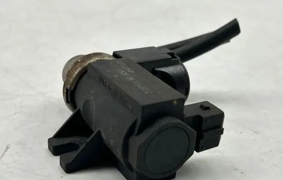 Hyundai Trajet Turbo solenoid valve 72190316 04T223