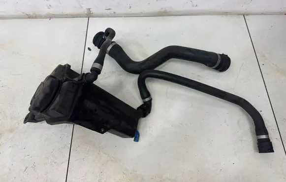 BMW 3 E90 E91 Coolant expansion tank/reservoir 7810592
