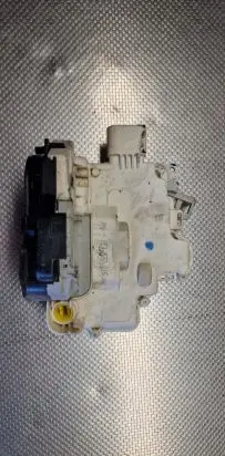 Audi A4 S4 B7 8E 8H Front door lock 8E1837015AA