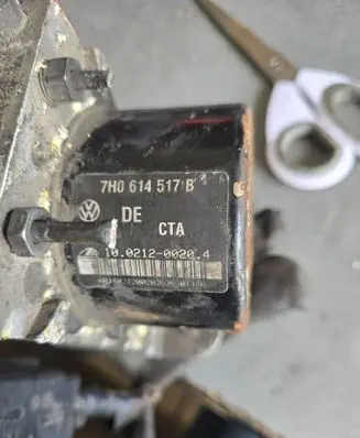 Volkswagen Transporter - Caravelle T5 ABS Pump 7H0907379R 10061334631 10092603123