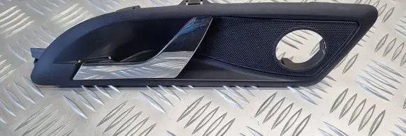 Skoda Octavia Mk2 (1Z) Front door interior handle 1Z0837247