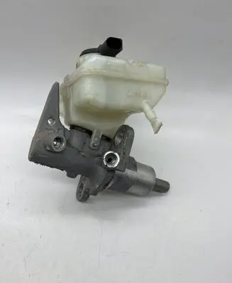 Audi A4 S4 B8 8K Brake fluid reservoir 7959