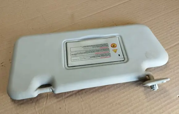 Nissan Note (E11) Sun visor