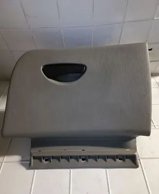 Ford Focus Glove box