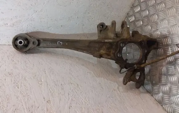 Subaru Legacy Rear wheel hub spindle/knuckle 27540AG12
