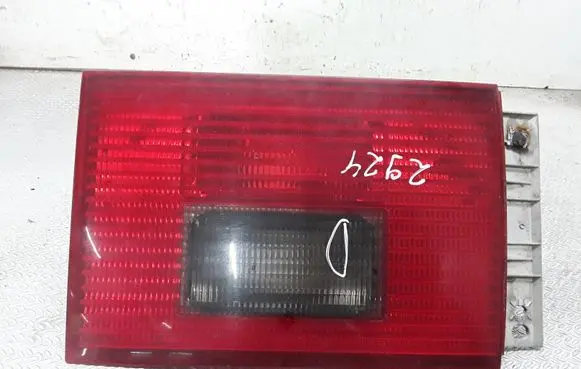 Tailgate rear/tail lights