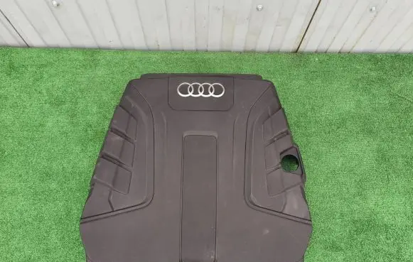 Audi Q7 4M other engine part 4M0183