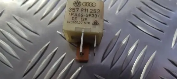 Volkswagen Golf IV Other relay 357911253 14.0300.00