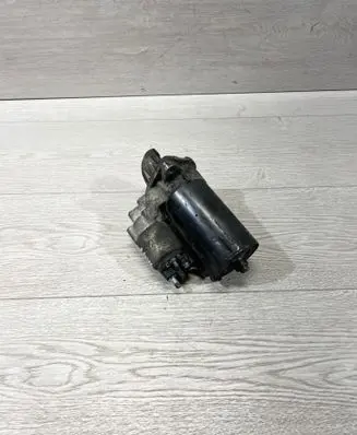 BMW 7 E65 E66 Starter motor 7796892 0001115041